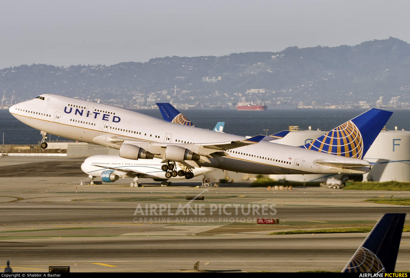 United Airlines pilot arrested for owning bordels