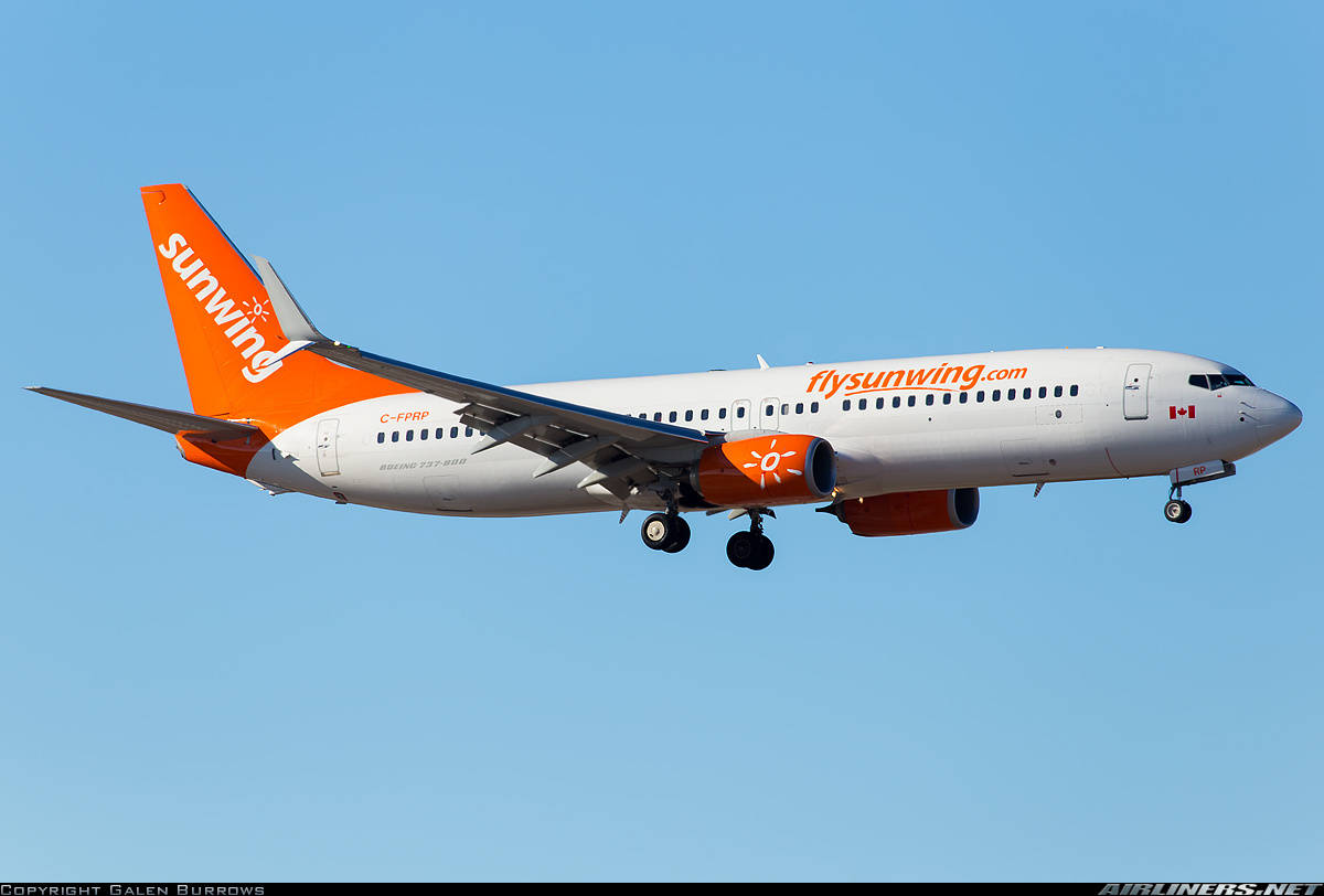 Sunwing pilots vote strike mandate