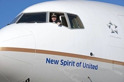 United Airlines names maiden Boeing 777-322ER “New Spirit of United”
